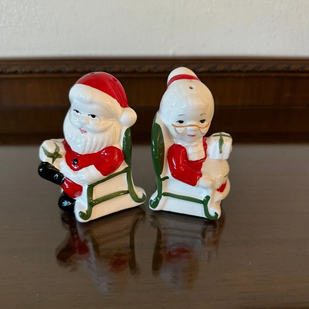 Vintage Santa and Mrs Claus Rocking Chair Salt and Pepper Shakers Christmas Set